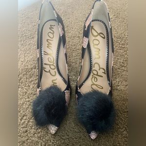 ✨𝙷𝙾𝚂𝚃 𝙿𝙸𝙲𝙺✨ Puff ball heels